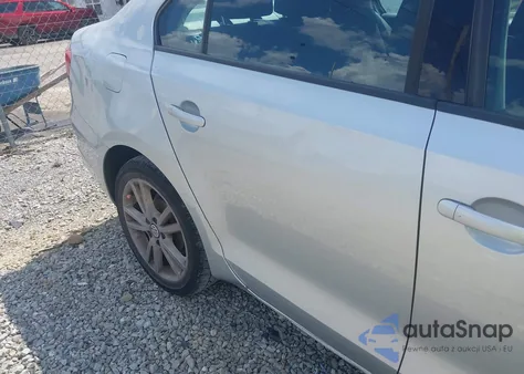 2011 Volkswagen Jetta 2.0L S from USA, damaged, VIN 3VW2K7AJ0BM380988